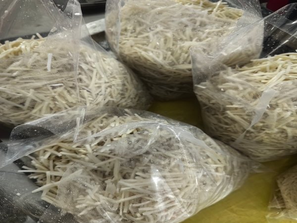 盐渍牛蒡丝